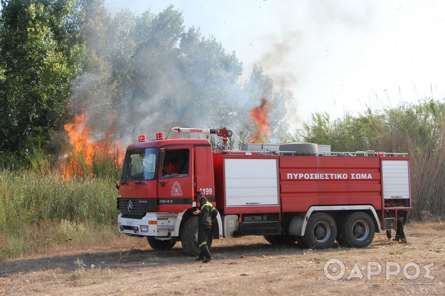 Υπό μερικό έλεγχο η φωτιά στο Πουλίτσι Μεσσηνίας