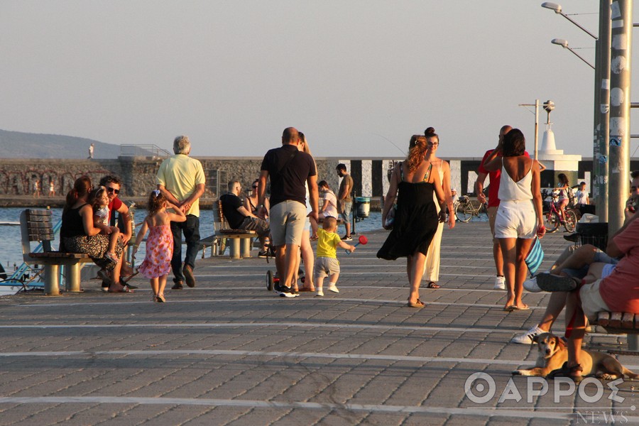 «Βούλιαξε» απ΄ τον κόσμο η Καλαμάτα το «Δεκαπενταύγουστο» (φωτογραφίες)