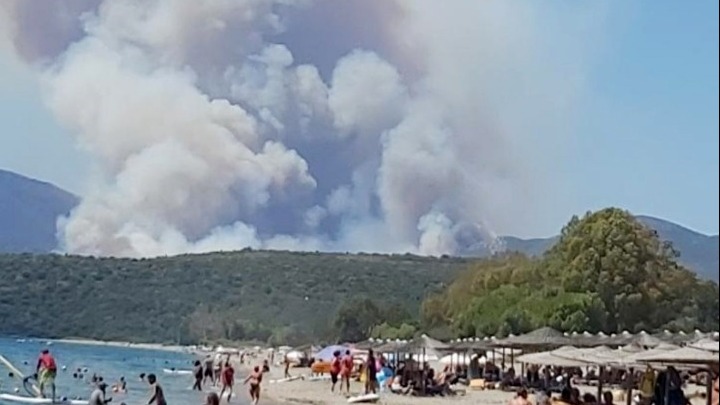 Μεγάλη φωτιά στην Ανατολική Μάνη – Σε δύο μέτωπα κινείται η πυρκαγιά
