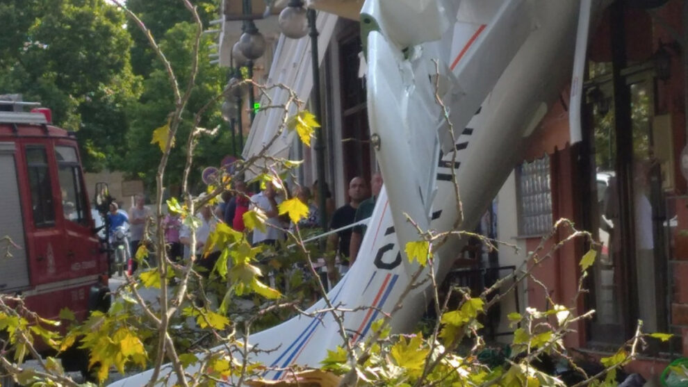 Πτώση μονοκινητήριου αεροπλάνου μέσα σε χωριό στις Σέρρες