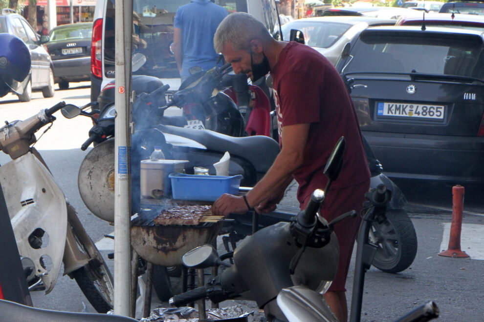 Ψησταριές και… χωρίς πανηγύρι