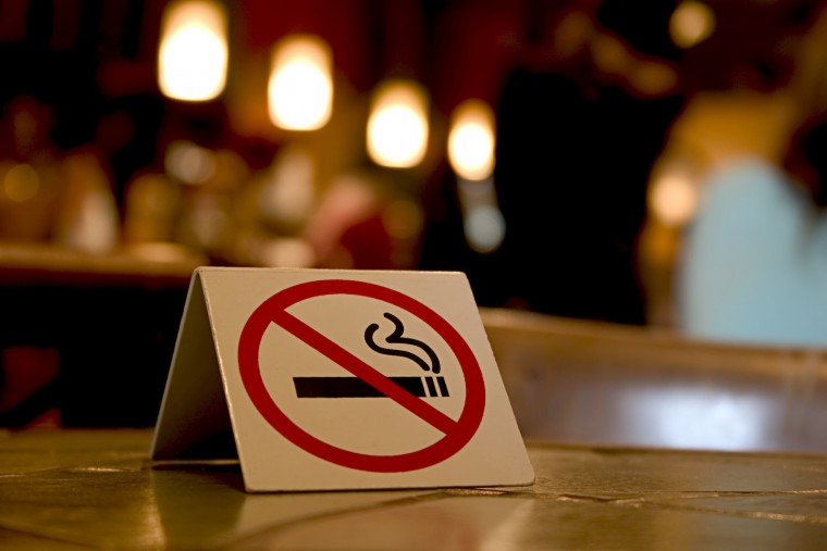 Με «βούλα» του ΣτΕ απαγόρευση καπνίσματος σε ταβέρνες, εστιατόρια και μπαρ