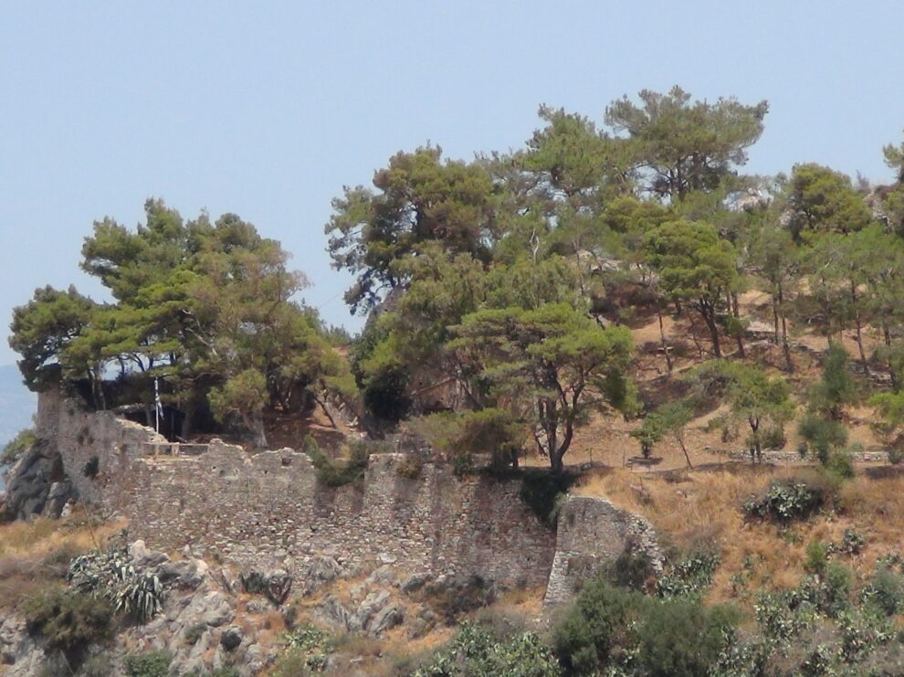 Κάστρο Κυπαρισσίας: Στην «ΟΚΤΑΝΑ» η στερέωση  βραχωδών πρανών και θεμελίωσης τειχών