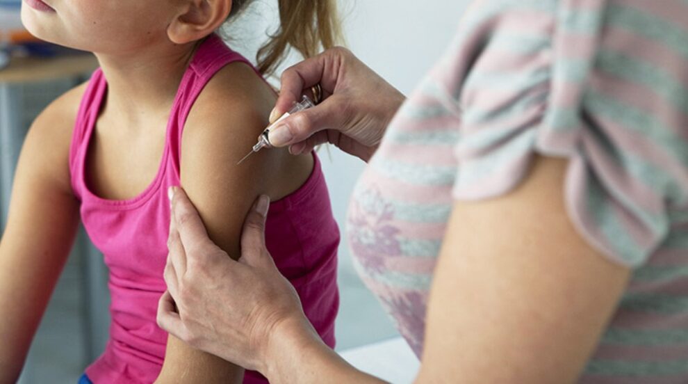 Εμβολιασμός παιδιών Ρομά στο Δήμο Καλαμάτας