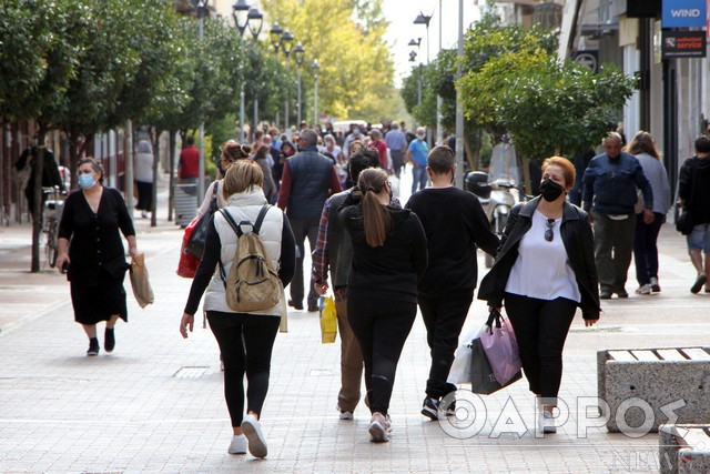 Η κίνηση στην αγορά της  Καλαμάτας χθες θύμιζε… Χριστούγεννα