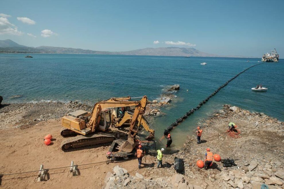 Γεγονός η ηλεκτρική διασύνδεση  της Κρήτης με την Πελοπόννησο