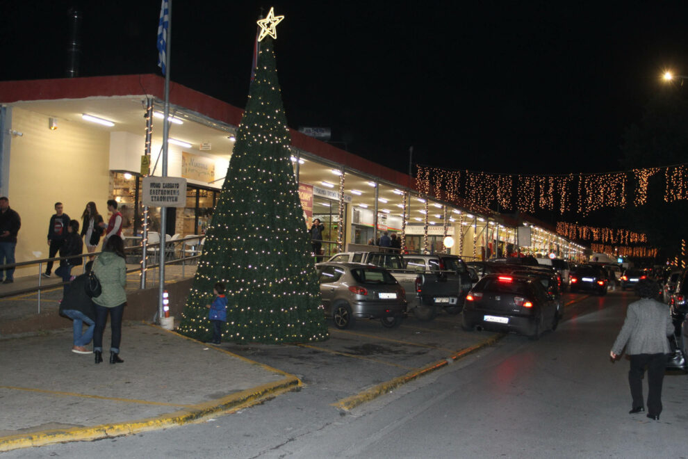 Εκδήλωση για το άναμμα του χριστουγεννιάτικου δένδρου στην Κεντρική Αγορά Καλαμάτας