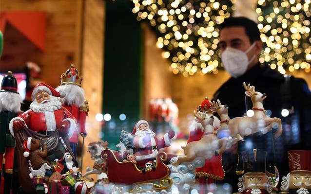 Διαμαρτύρονται οι έμποροι για την πώληση χριστουγεννιάτικων από σούπερ μάρκετ