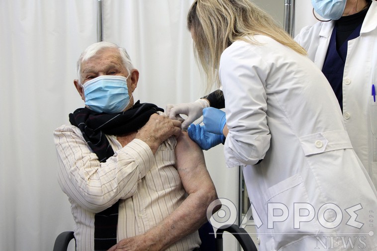 Εντυπωσιακή η ανταπόκριση των ηλικιωμένων  για εμβολιασμό στο ΚΥ Καλαμάτας