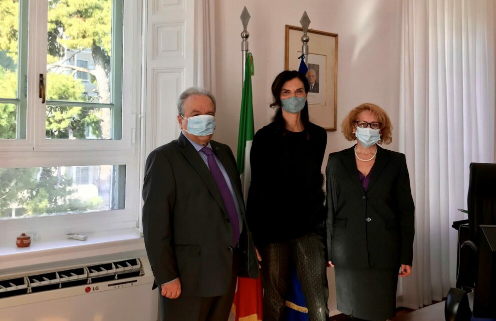 Επίσκεψη προέδρου του Μανιατάκειου Ιδρύματος στην Πρεσβεία της Ιταλίας για τη Μεσογειακή Διατροφή