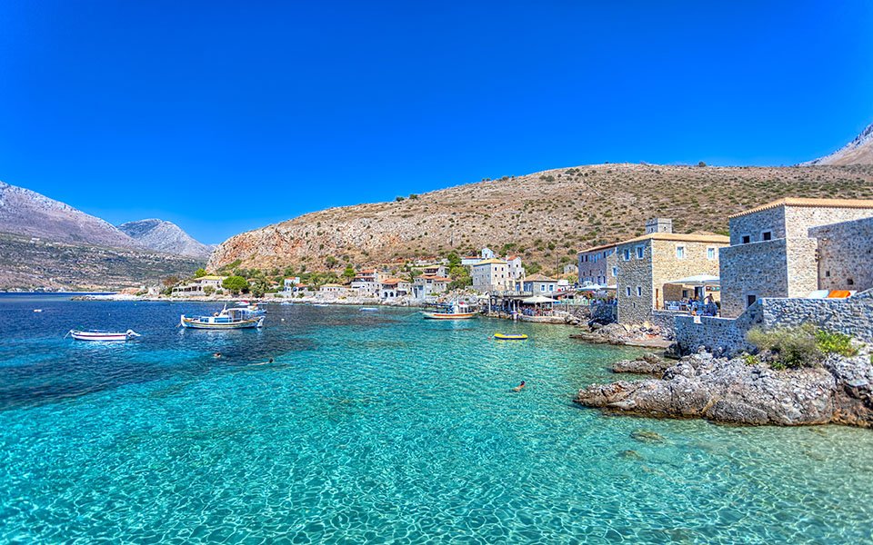 Ο Βρετανικός  Τύπος «υμνεί» τη Μάνη εν όψει καλοκαιριού
