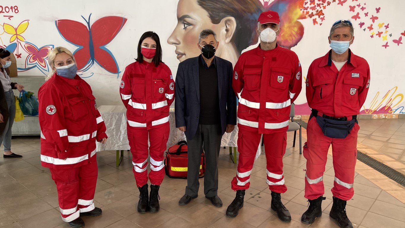 Διασώστες του Ερυθρού Σταυρού στην Κ.Α.Κ.