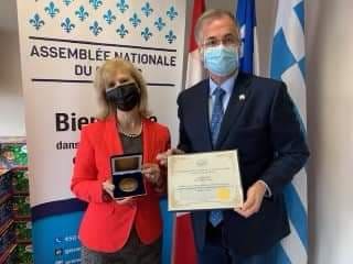 Μετάλλιο αναγνώρισης της Εθνοσυνέλευσης του Κεμπέκ σε οικογένεια Καλαματιανών