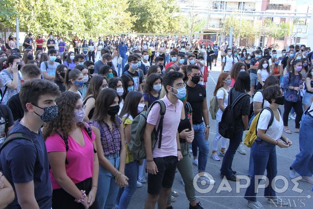 Επιστρέφουν στα θρανία οι μαθητές των λυκείων