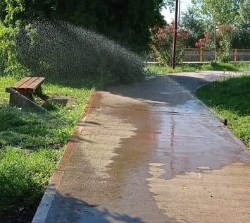 Ποτίζοντας τους… ποδηλατόδρομους