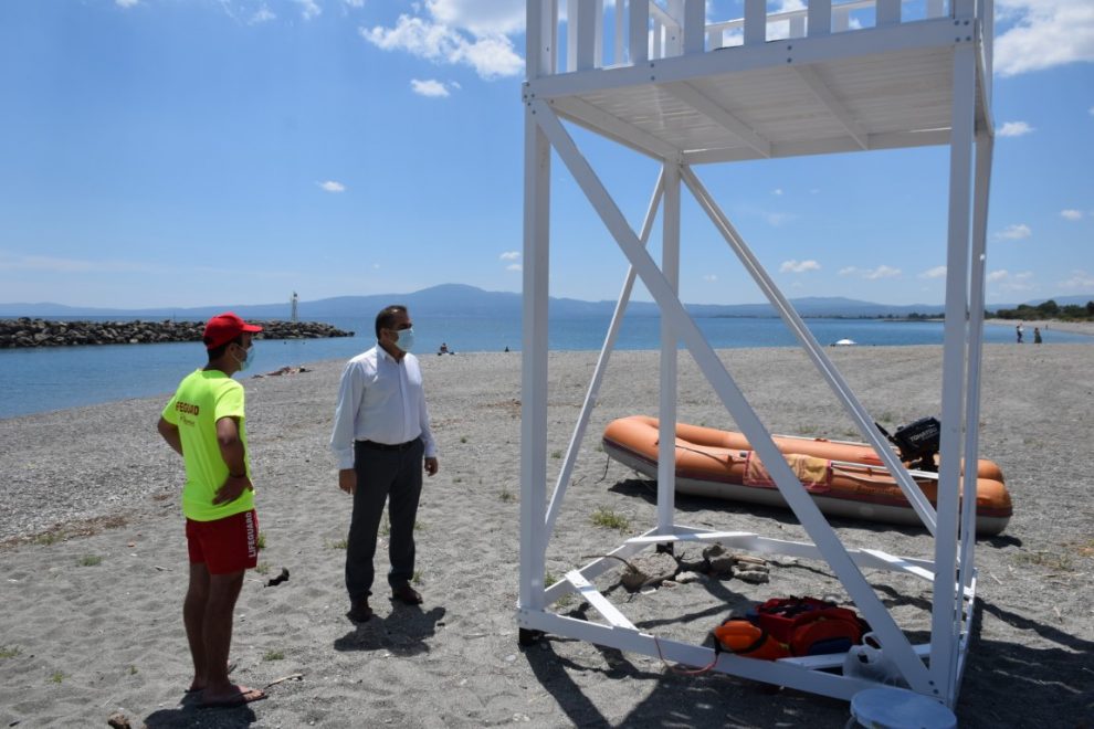 Πληρέστερη φέτος η ναυαγοσωστική κάλυψη στις παραλίες της Καλαμάτας