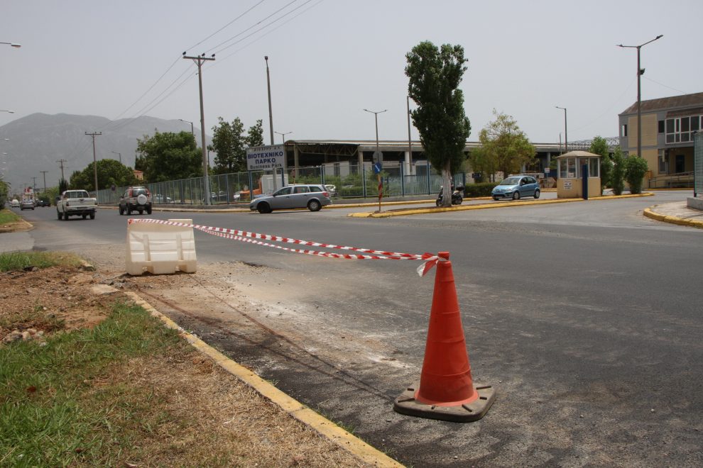 Άρχισαν τα μπαλώματα στη Νέα Είσοδο