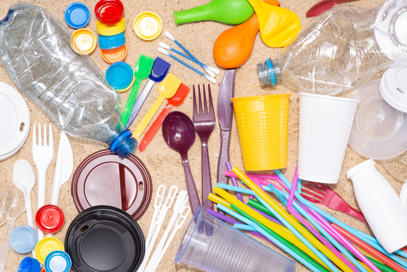Οι δέκα κατηγορίες πλαστικών προϊόντων που καταργήθηκαν από χθες