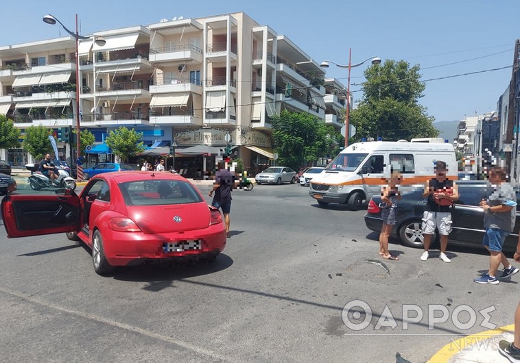 Σφοδρή σύγκρουση οχημάτων στην οδό Κρήτης