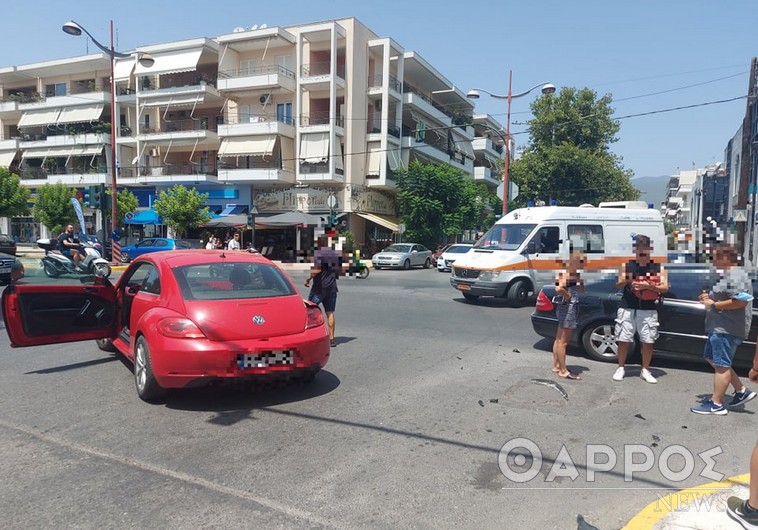 Σφοδρή σύγκρουση οχημάτων στην οδό Κρήτης