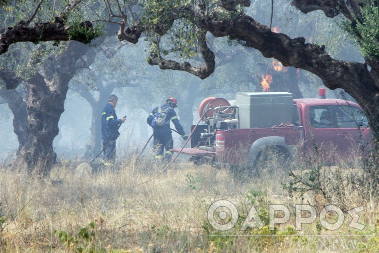 Μαίνεται η φωτιά στην Άνω Μεσσηνία