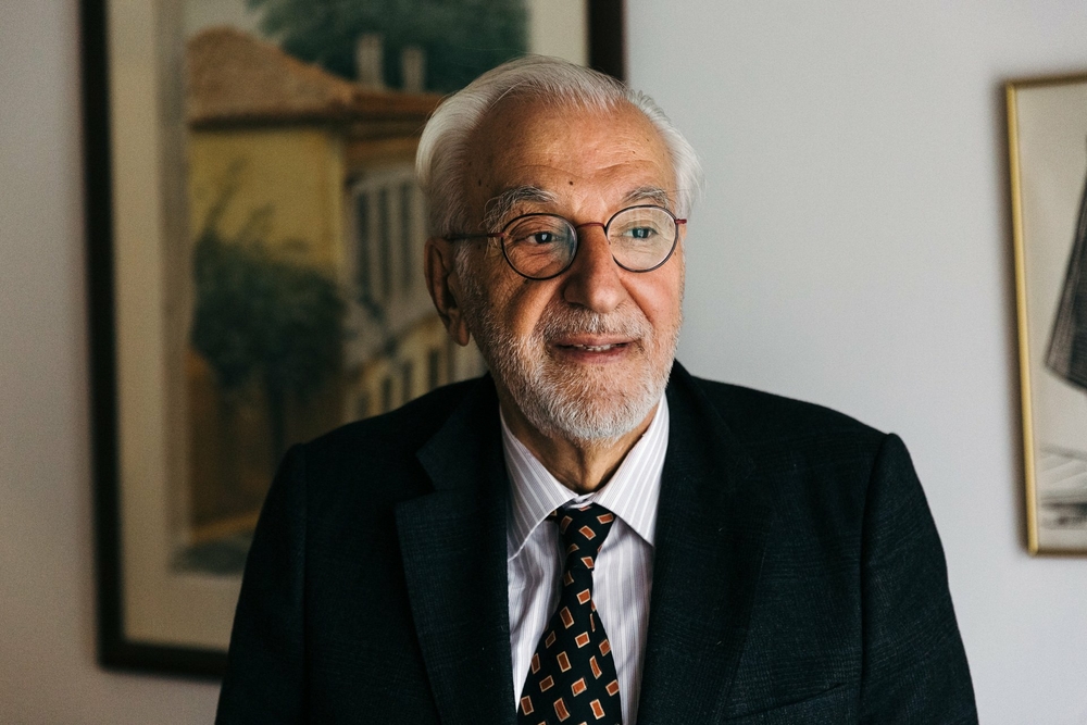 Τριάντα έξι χρόνια μαθητείας δίπλα στον Καθηγητή Χ.Μ.Μουτσόπουλο