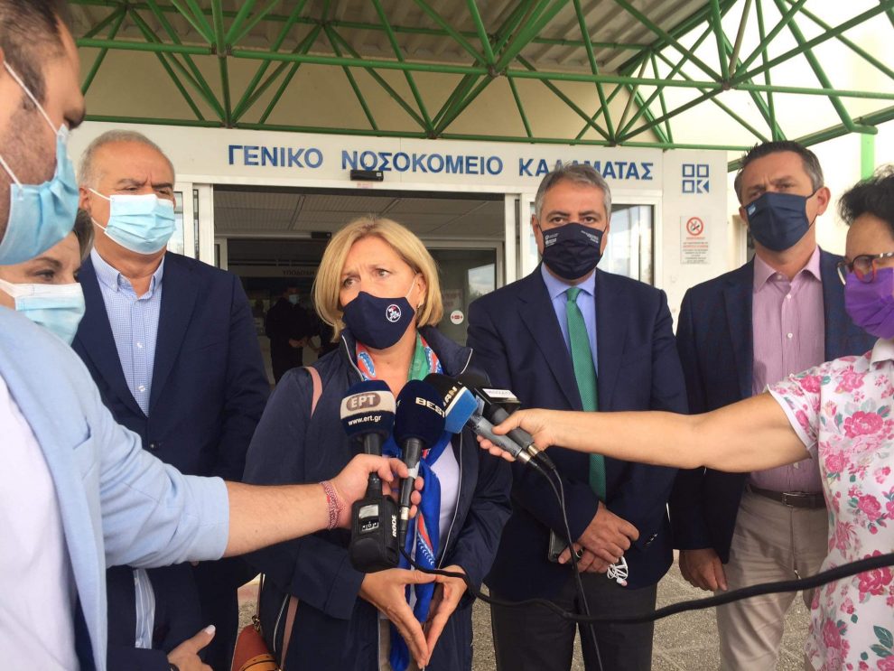 Επίσκεψη Μίνας Γκάγκα: Ευχαριστημένη με την κατάσταση στο Νοσοκομείο Καλαμάτας