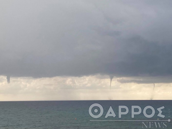 Υδροστρόβιλοι  στον Κυπαρισσιακό κόλπο (φωτογραφίες και βίντεο)