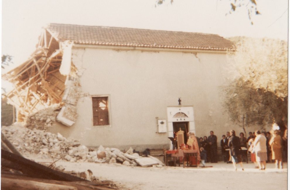 Το Ελαιοχώρι άφησε πίσω του το σεισμό του 1986 αλλά οι μνήμες δε σβήνουν