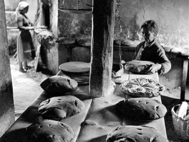 «ΘΑΡΡΟΣ» 18 Δεκεμβρίου 1915: Το χθεσινόν συλλαλητήριον δια την έλλειψιν του ψωμιού