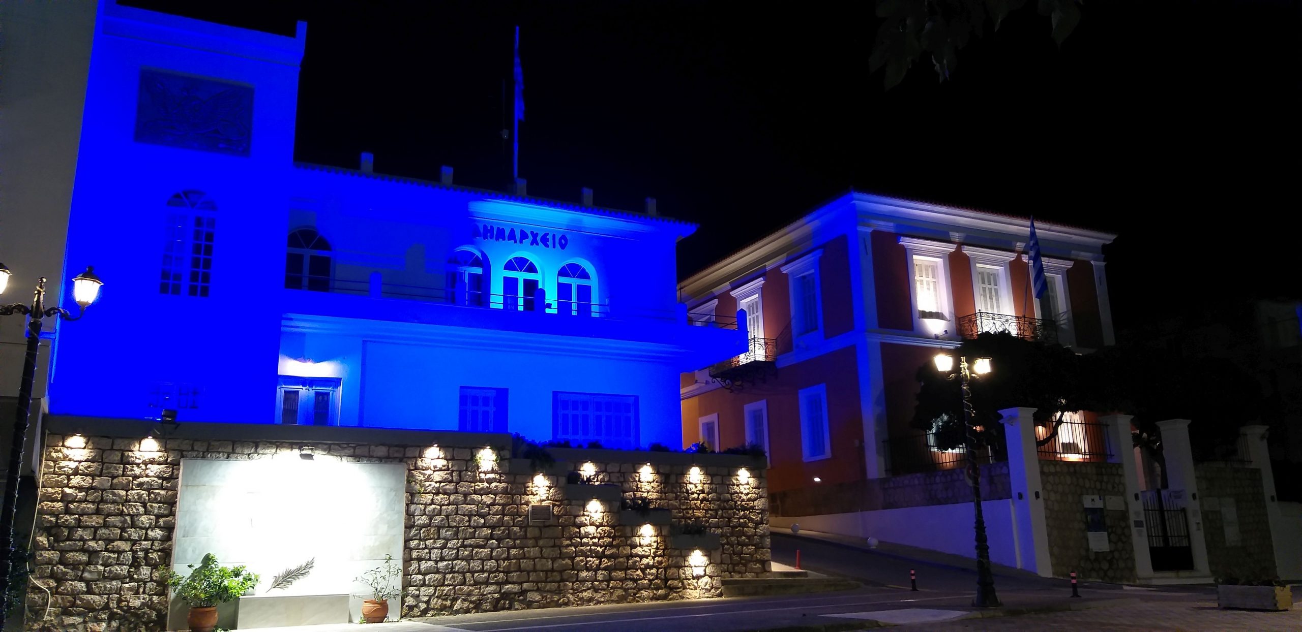 Συμβολική φωταγώγηση Δημαρχείου Πύλου