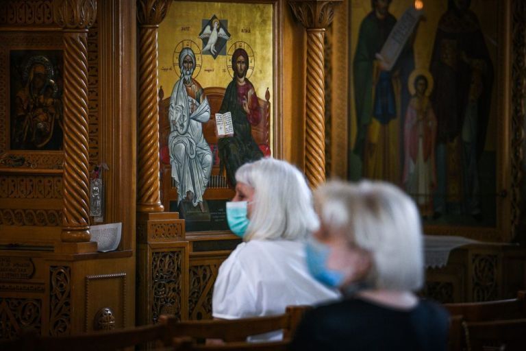 Η Ιερά Σύνοδος απεφάνθη: Μόνο με τεστ η είσοδος ανεμβολίαστων πιστών και κληρικών στις εκκλησίες