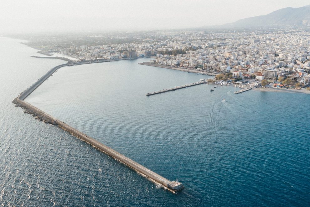 «Νέα Πελοπόννησος» για την ΜΠΕ του λιμανιού της Καλαμάτας: Ανύπαρκτη εισήγηση και ψέματα κατέστησαν τη συζήτηση στο ΠεΣυΠ παρωδία