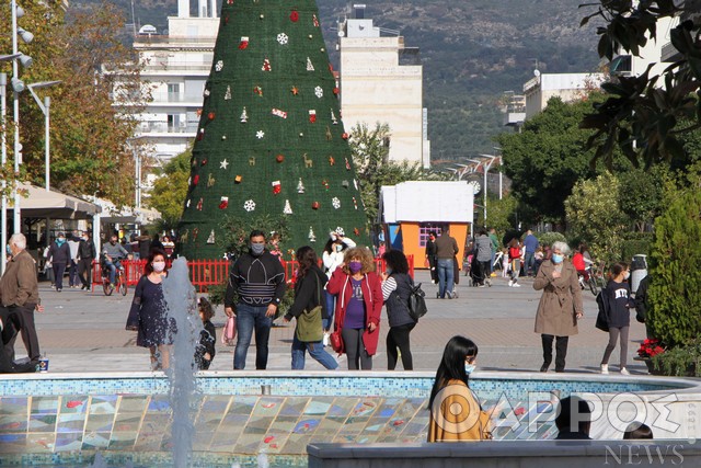 Υποχρεωτική από αύριο η χρήση μάσκας – Ακυρώνονται οι δημόσιες εκδηλώσεις