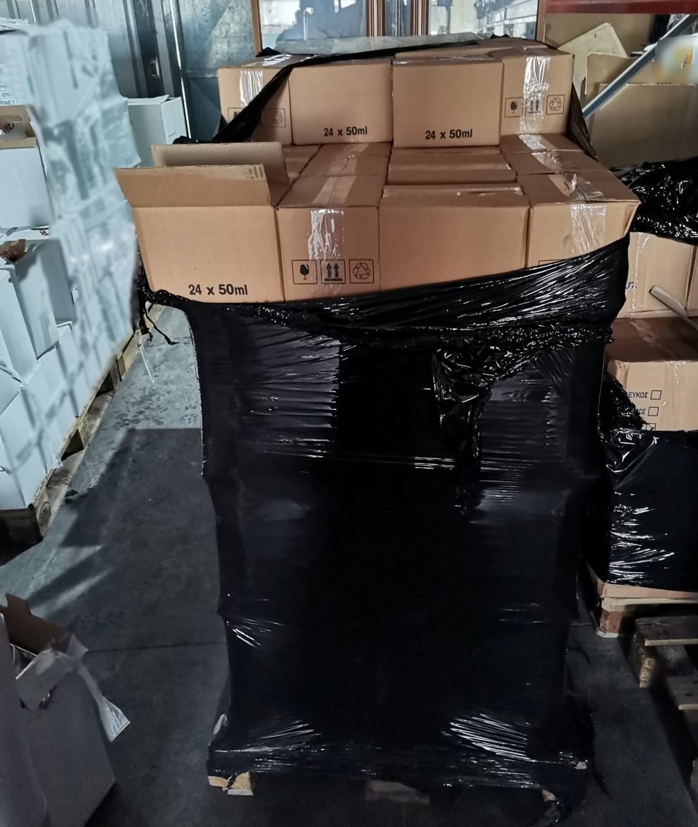 Κατασχέθηκαν πάνω από 4 τόνοι λαθραίων ποτών σε αποθήκη στο Ασπρόχωμα