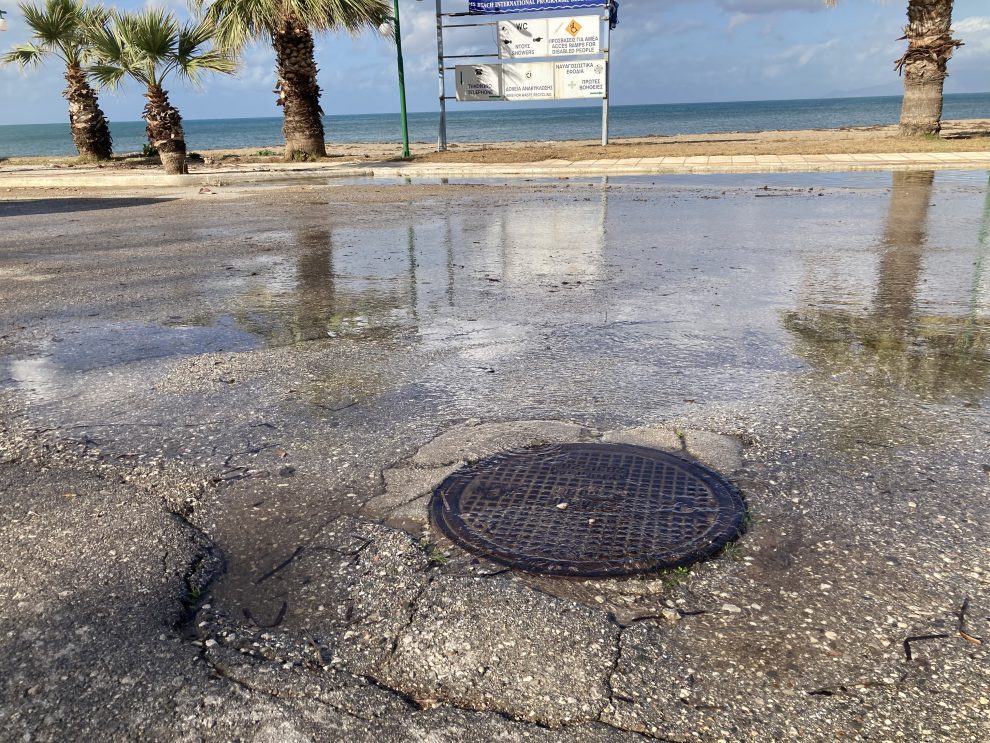 Κυπαρισσία: Λύματα στην κεντρική παραλία του Αϊ-Λαγούδη