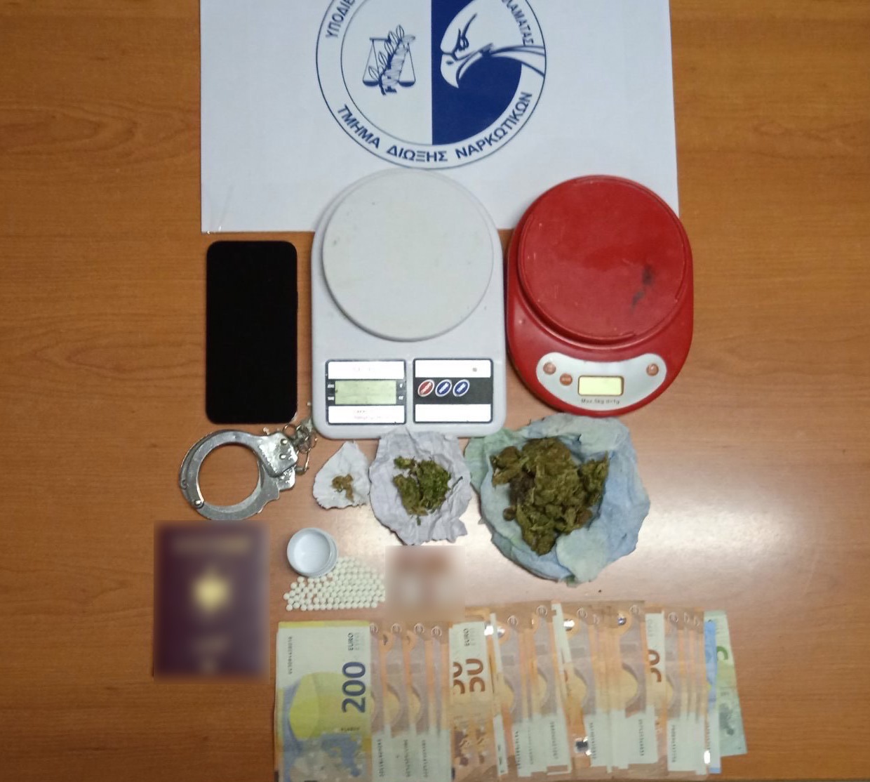 Συνελήφθησαν σε Ακρογιάλι και Πειραιά δύο άτομα για ναρκωτικά και αναβολικές ουσίες