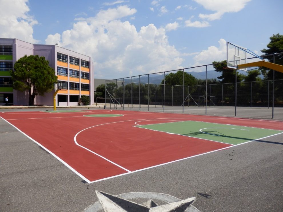 Αναβάθμιση προαύλιων  χώρων σχολικών μονάδων στο Δήμο Καλαμάτας