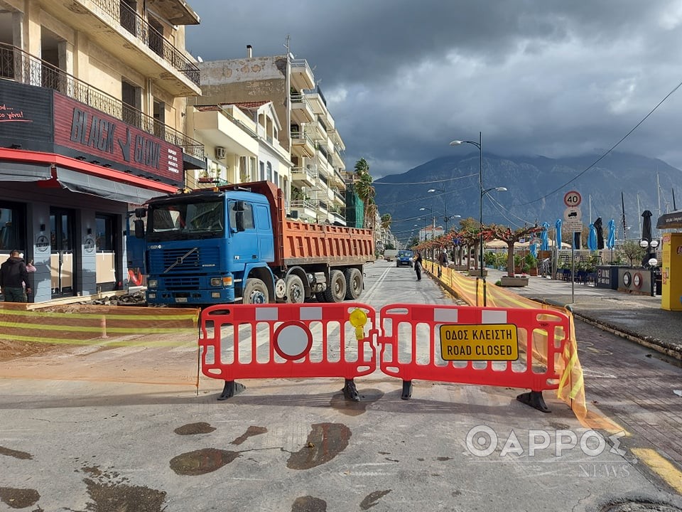 Κίνδυνος ατυχήματος στο υπό ανάπλαση τμήμα της Ναυαρίνου με τα μηχανάκια