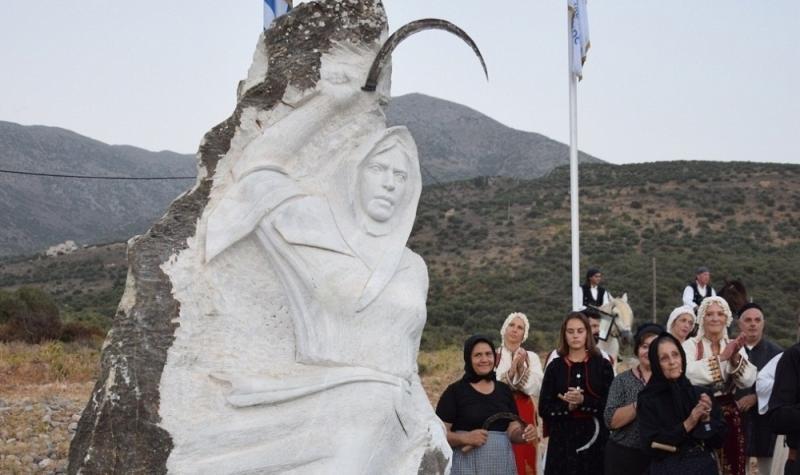 Αναδείχθηκαν σε εκδήλωση η γυναικεία  ποίηση και η τέχνη του διαλόγου στη Μάνη