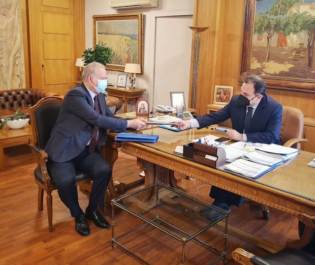 Επίσκεψη Γ. Λαμπρόπουλου στον υπουργό Αγροτικής  Ανάπτυξης και Τροφίμων για τη σταφίδα