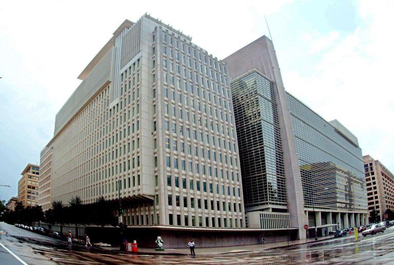 Η Παγκόσμια Τράπεζα διακόπτει όλα τα προγράμματα σε Ρωσία και Λευκορωσία