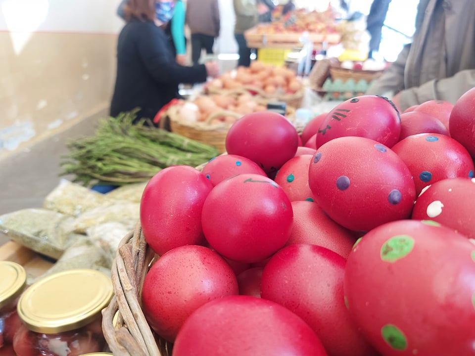 Λαϊκή Αγορά Καλαμάτας: Αυξημένες οι τιμές στα προϊόντα  για το φετινό πασχαλινό τραπέζι
