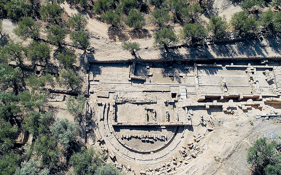 Συνεχίζονται οι ανασκαφές στο Αρχαίο  Θέατρο και το Ιερό του Ασκληπιού στη Θουρία