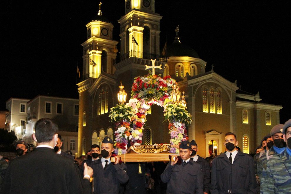 Η Ακολουθία του Επιταφίου Θρήνου στο Μητροπολιτικό Ναό Καλαμάτας