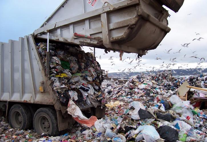 Σύσκεψη στην Περιφέρεια για τα σκουπίδια: «Βλέπουν» πρόβλημα στη Λακωνία και πρόοδο στη Μεσσηνία!