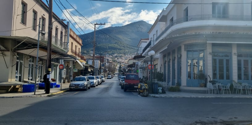 Το πασχαλινό ωράριο των καταστημάτων στην Κυπαρισσία