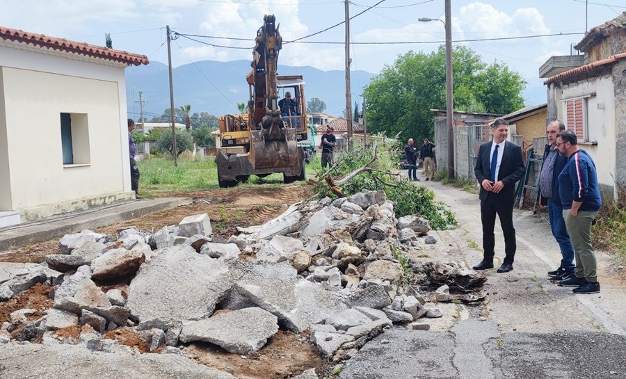 Διανοίξεις δημοτικών οδών στη Μεσσήνη