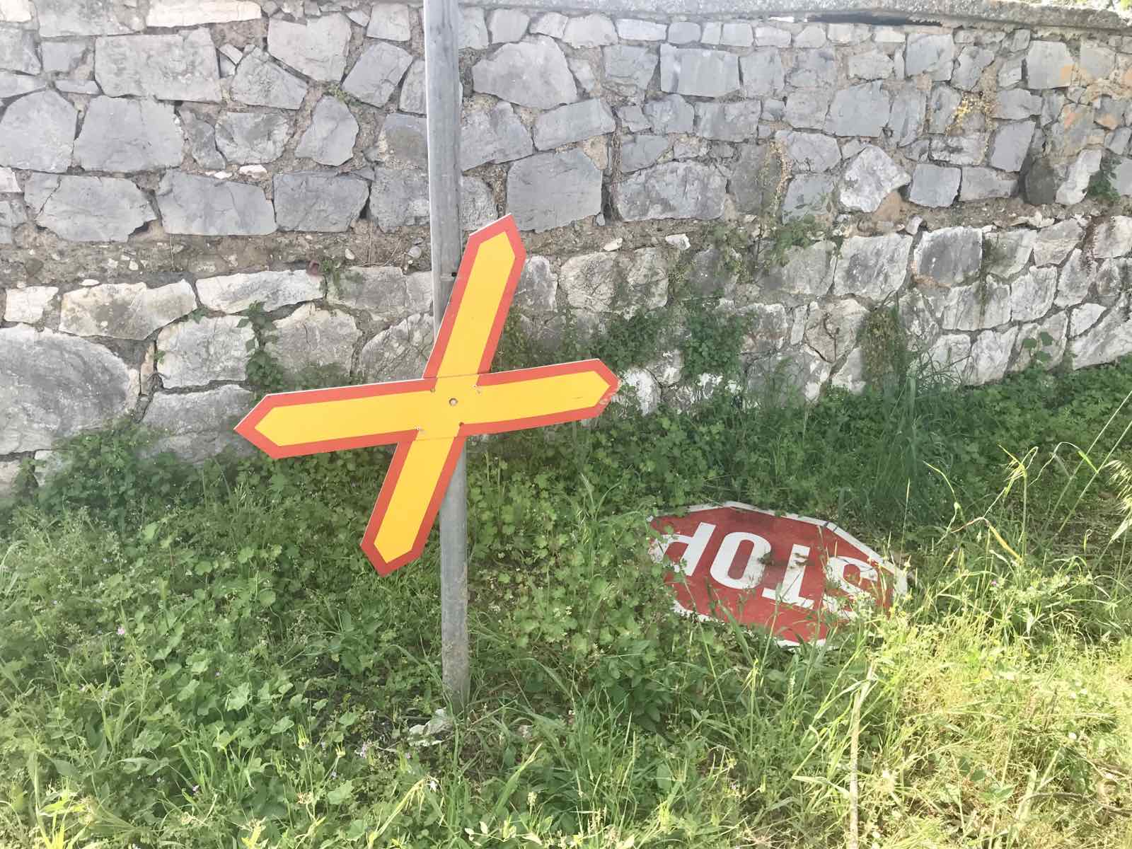Παραμέληση στο Σιδηροδρομικό Σταθμό της Μεσσήνης
