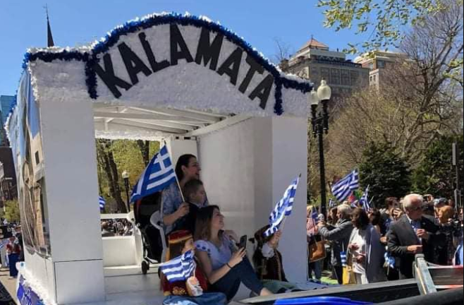 Παρούσα η Καλαμάτα στη μεγαλειώδη παρέλαση του Ελληνισμού στη Βοστώνη